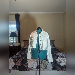 Signatures- White Denim Cropped Jacket